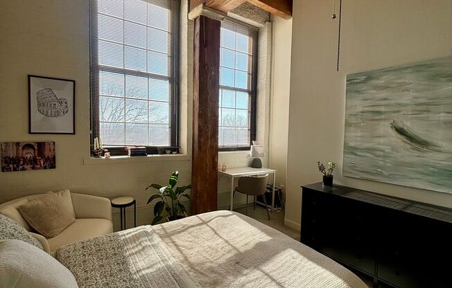 2 beds, 2 baths, 900 sqft, $2,199, Unit 330