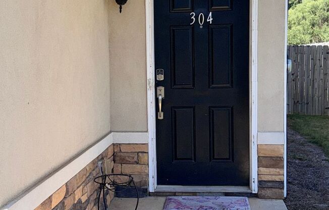Updated 3 Bedroom End Unit Townhome!