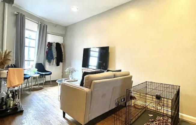 338 E 65 ST
