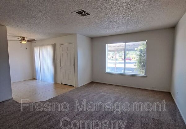 3037 W PONTIAC WAY