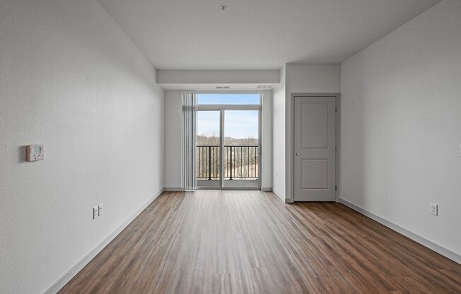 2 beds, 2 baths, 1,087 sqft, $2,095, Unit 430