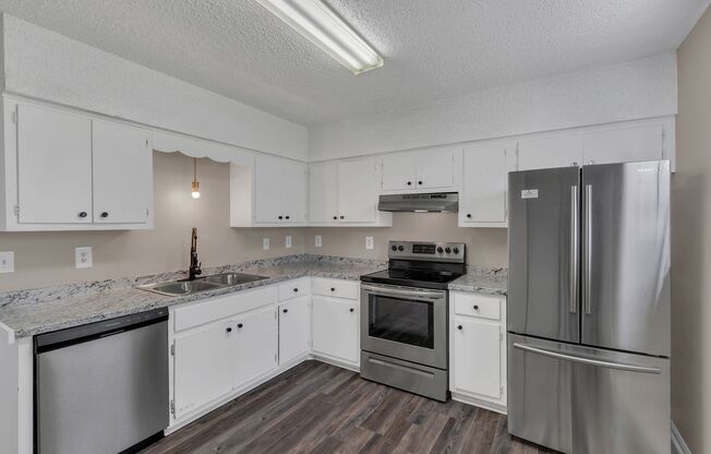 AVAILABLE August 10th. 2 BD 1 1/2 BATH. CLOSE TO EAST NASHVILLE AND DOWNTOWN. $1675 RENT. Dogs Allowed.