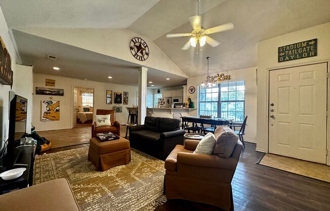 Spacious 1-, 2- and 3-bedroom duplexes at The Legend near Baylor!