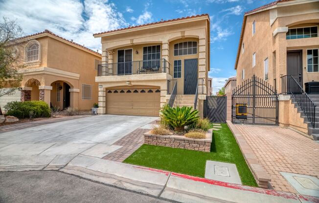 MOVE-IN READY 4-BEDROOM + LOFT, 2.5 BATH, 2-CAR GARAGE HOME IN LAS VEGAS!