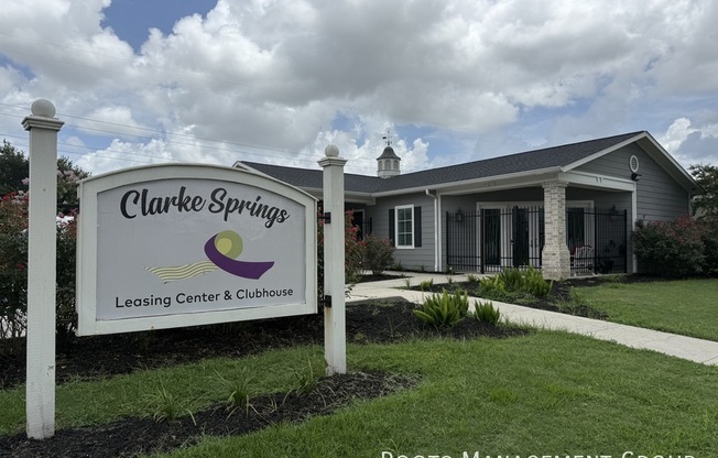 16035 CLARKE SPG DR