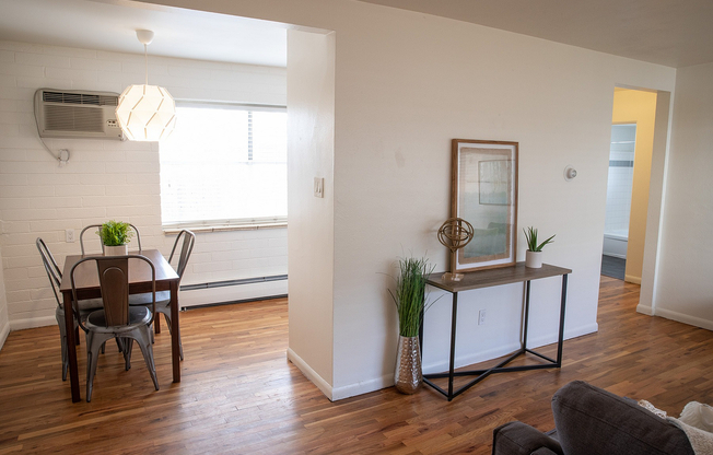 Living room/Dining Room