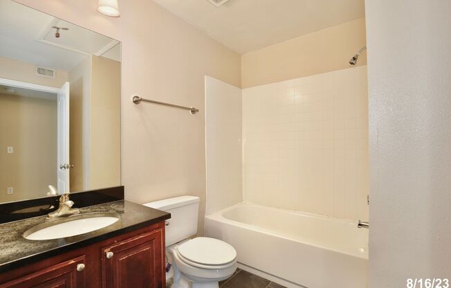 2 beds, 2 baths, $1,625, Unit Unit M