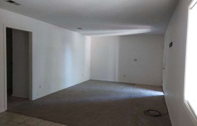 2 beds, 1 bath, 1,000 sqft, $900, Unit Unit 3