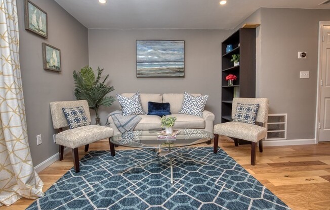 2 beds, 1.5 baths, 920 sqft, $2,500, Unit B