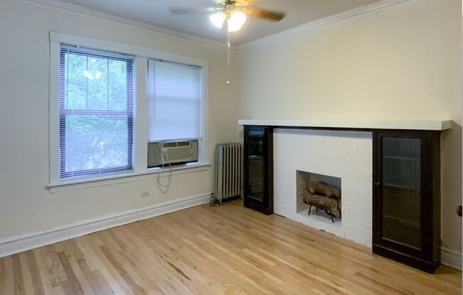 Studio, 1 bath, 375 sqft, $1,325, Unit 4844-3