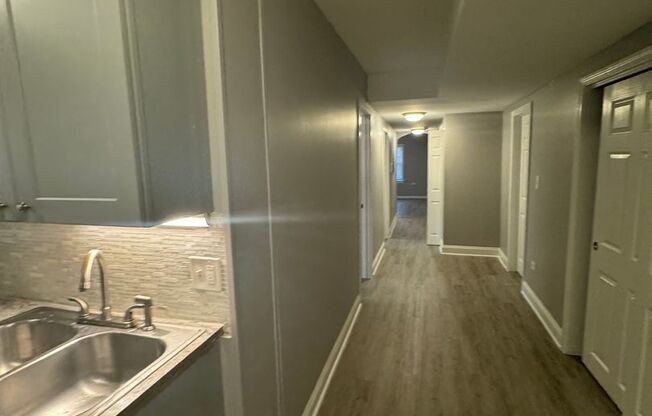 2 beds, 1 bath, $1,686, Unit 1127-GW