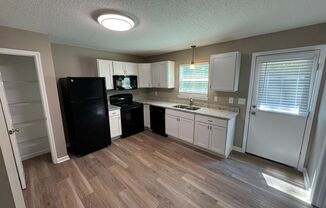 Fully renovated 2 Bed 1.5 Bath Townhome in Hixson!