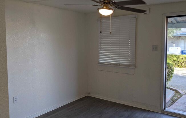 Cozy Studio 1 Bath All Utilities Paid Section 8 Approved,