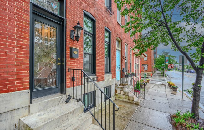 133 W OSTEND ST