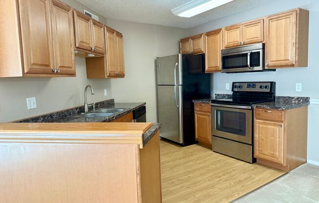 Belleair Village Condo 1/1 Open floor plan