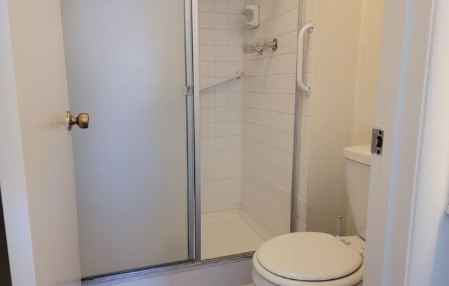 4 beds, 2 baths, $2,500