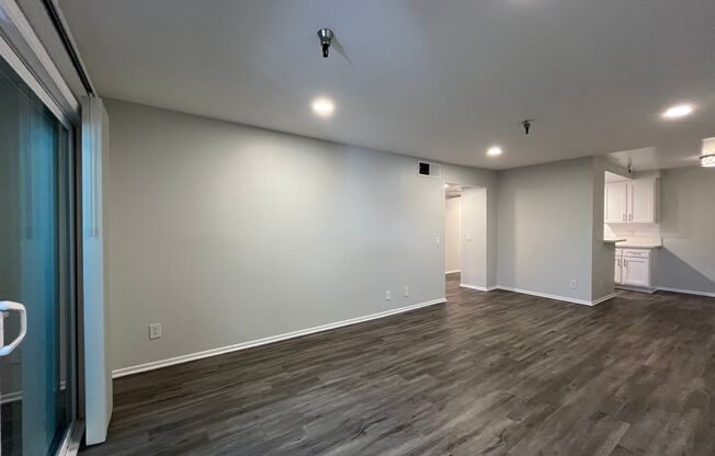 1 bed, 1 bath, 850 sqft, $2,548, Unit 212