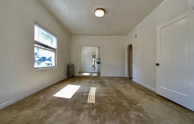 2 beds, 1 bath, 1,000 sqft, $2,095, Unit #101