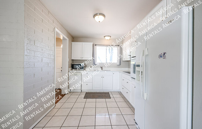 12402 N PEBBLE BCH DR