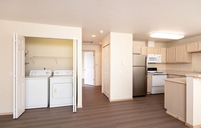 Conveniently Located 1 and 2 Bed Apartments w/ In-Unit Laundry!