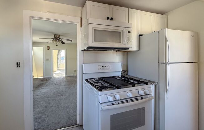 2 beds, 1 bath, 574 sqft, $1,495, Unit 103-105 Center Street, West Haven, CT 06516