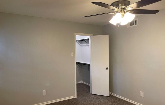 1 bed, 1 bath, $1,100, Unit Q168