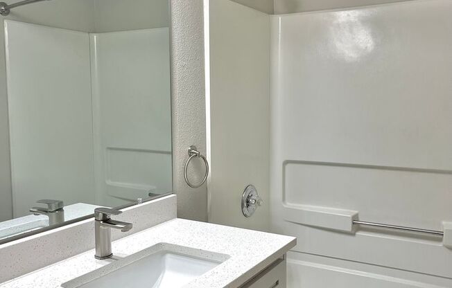 1 bed, 1 bath, 736 sqft, $1,199