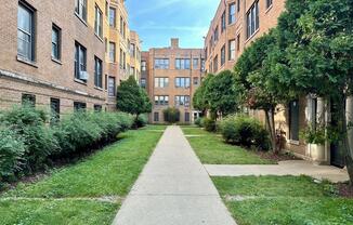 1361 Estes