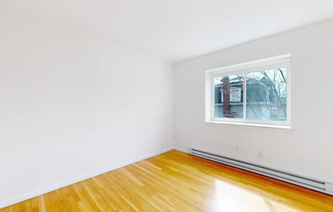 2 beds, 1 bath, 750 sqft, $2,475, Unit 26