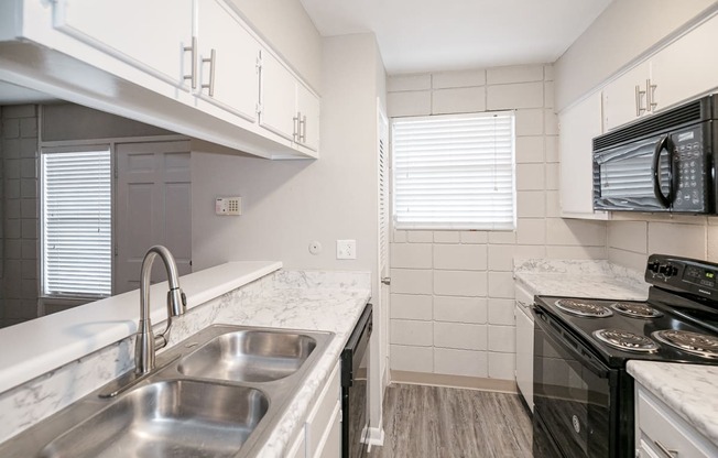 Fully Equipped Kitchen at Arbor Pointe at Hillcrest, Little Rock, 72205