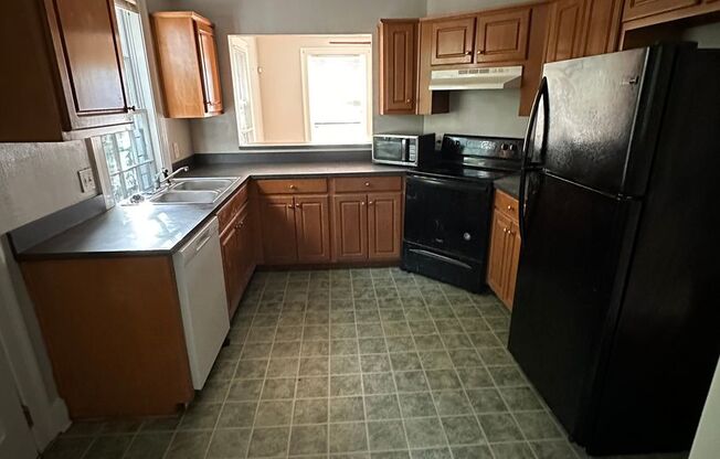 2 beds, 1 bath, 750 sqft, $850, Unit 2225