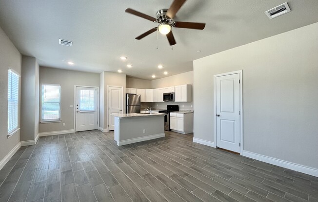 7826 SAVANNAH BRKS