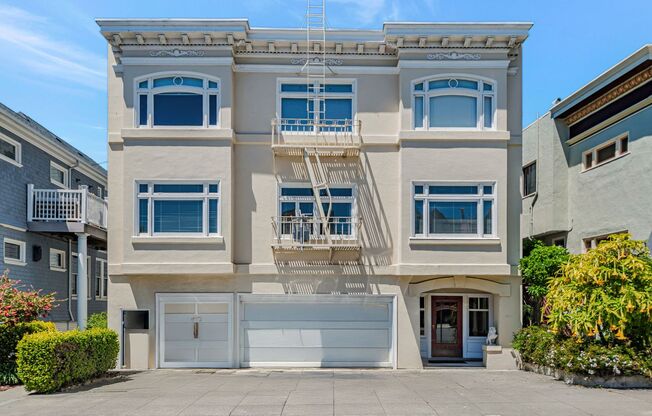 9 Palm Avenue Apartments