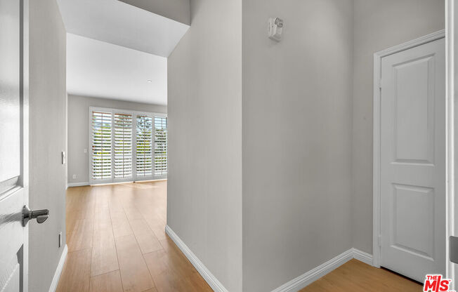 117 S CLARK DR