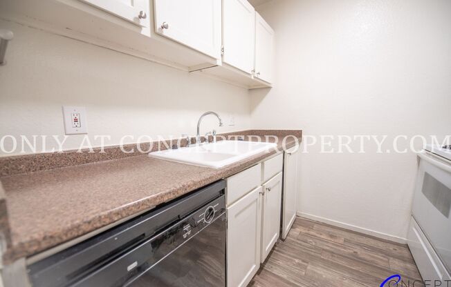 2 beds, 1 bath, 580 sqft, $1,049, Unit C4