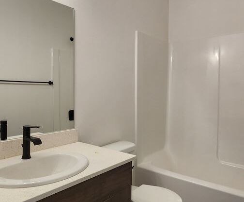 2 beds, 2 baths, $1,395, Unit A303