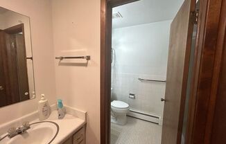 2 beds, 1 bath, $1,490, Unit 826-D2