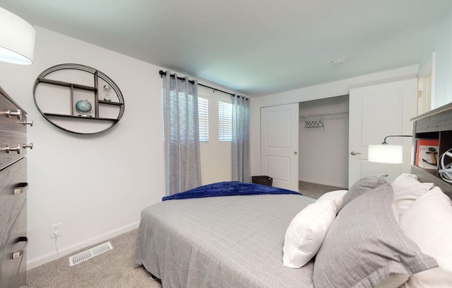 Large Comfortable Bedrooms With Closet at Coldwater Flats, Evansville, 47714