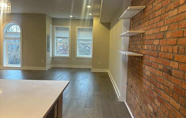 Modern 2 Bedroom, 2 Bathroom Penthouse with Parking in Historic LeDroit Park