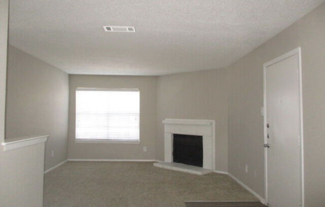 2 beds, 2 baths, 1,042 sqft, $1,401