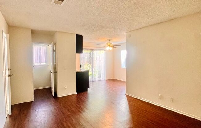 3 beds, 2.5 baths, 1,238 sqft, $3,500, Unit 7881-D