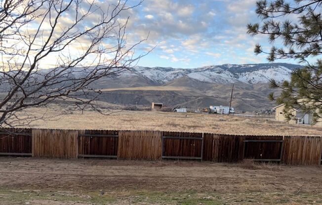 2 beds, 2 baths, $1,695