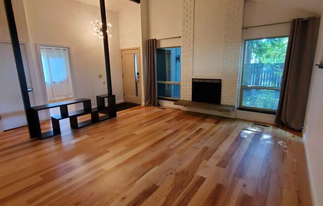 Gorgeous Renovated 3 Bed / 2 Bath Rambler Available with fully fenced yard