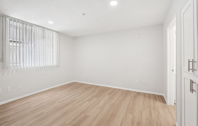 1 bed, 1 bath, 700 sqft, $1,748, Unit 114