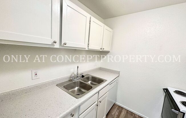 2 beds, 1 bath, 580 sqft, $1,249, Unit B3