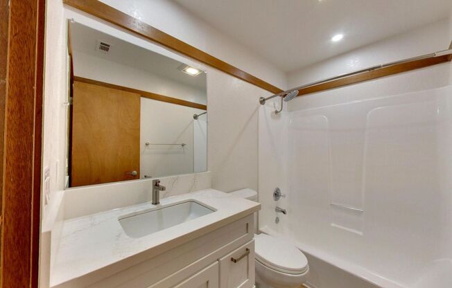 1 bed, 1 bath, 777 sqft, $2,888, Unit 3076