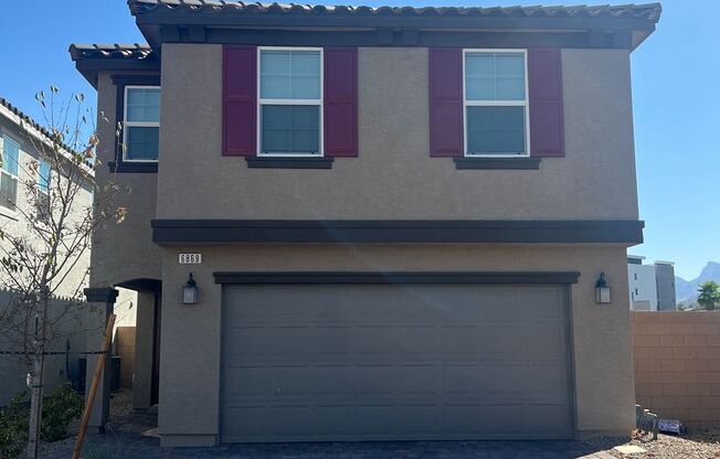 Montecito Beauty 3Bed 2.5Bath Gated & Located In A Cul-De-Sac Awaits You!