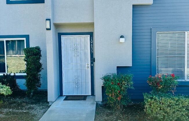 Stunning Townhome In Santee with Modern Fixtures