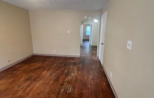 1 bed, 1 bath, 750 sqft, $900