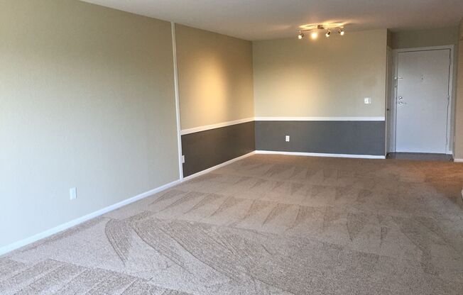 1 bed, 1 bath, 784 sqft, $1,165, Unit 7600109